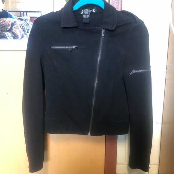 Black Jacket - Picture 1 of 5